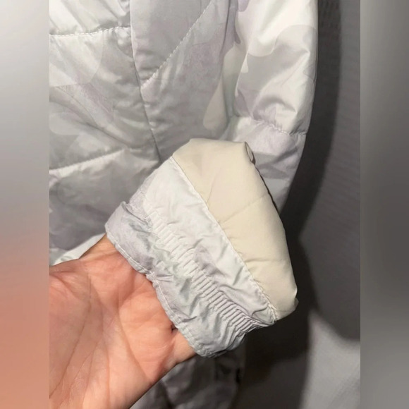 The North Face Women's Puffer Jacket - - Picture 10 of 15